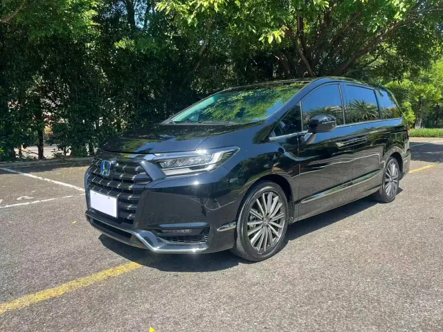 Фотография автомобиля — Honda Elysion