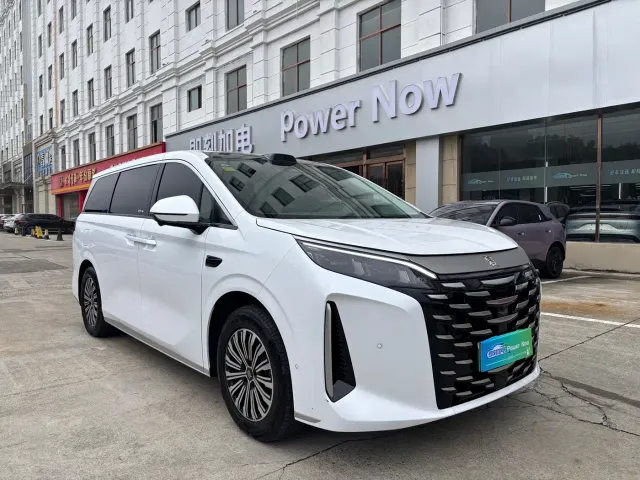 BYD Xia — Фото автомобиля 3