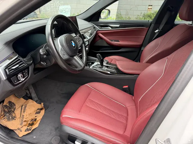 BMW 5 Series — Фото автомобиля 4