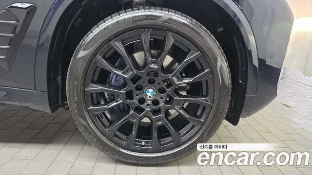BMW X5 xDrive 40i M Sport — Фото автомобиля 17