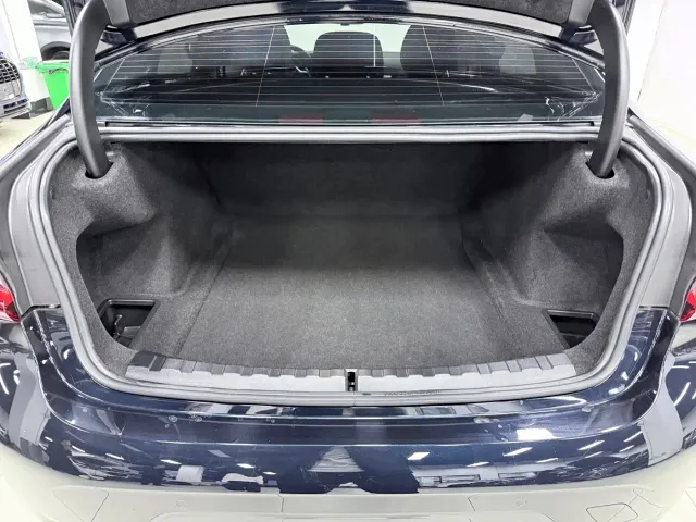 BMW 3 Series — Фото автомобиля 23