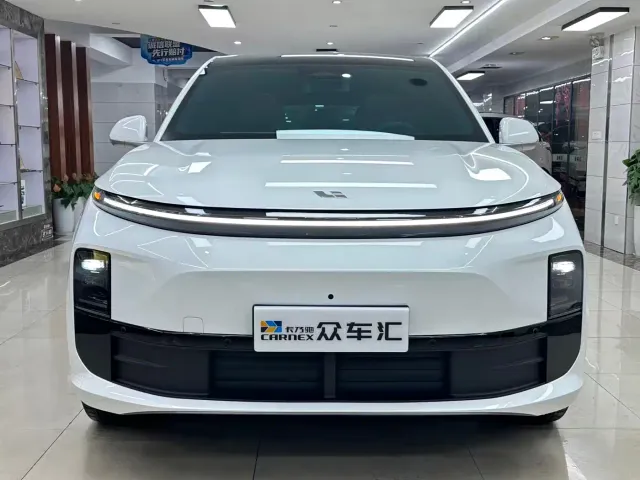 Li Auto L6 — Фото автомобиля 2