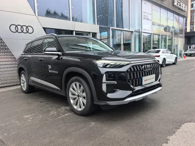 Audi Q6 — Фото автомобиля 2