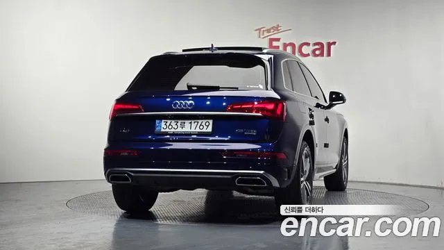 Audi Q5 45 TFSI quattro Premium — Фото автомобиля 4