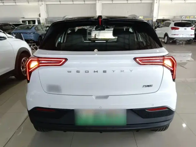 Geely Geometry E Firefly — Фото автомобиля 5