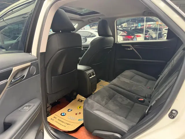 Lexus RX — Фото автомобиля 7