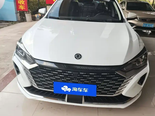 Dongfeng Yixuan MAX — Фото автомобиля 2