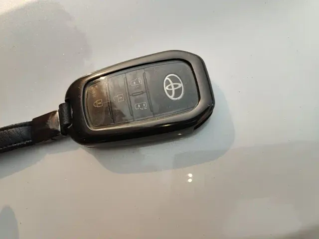 Toyota Sienna — Фото автомобиля 8