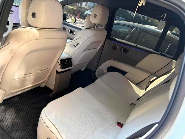 Li Auto i6 — Фото автомобиля 4