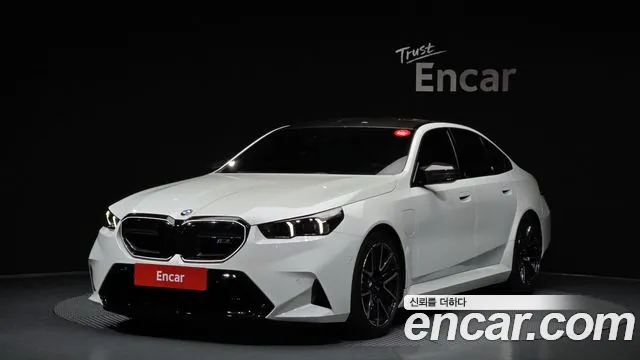 Фотография автомобиля — BMW M5 M5 (G90)