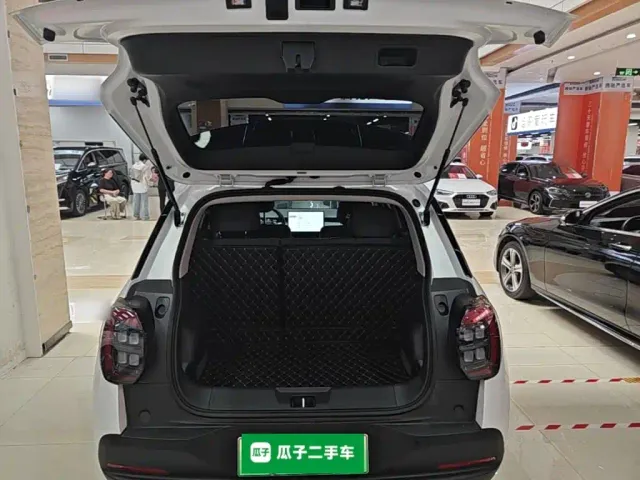 GAC Aion UT — Фото автомобиля 18
