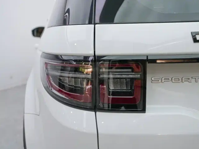 Land Rover Discovery Sport — Фото автомобиля 15