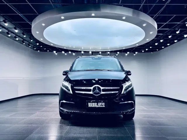 Mercedes-Benz V-Class — Фото автомобиля 2