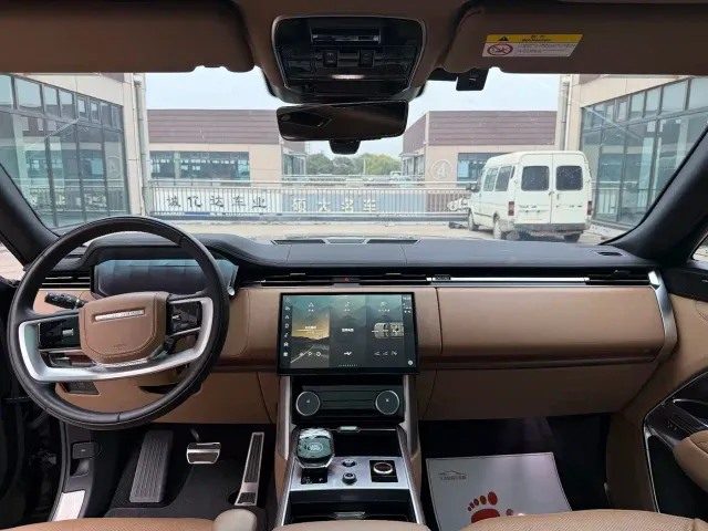 Land Rover Range Rover — Фото автомобиля 10