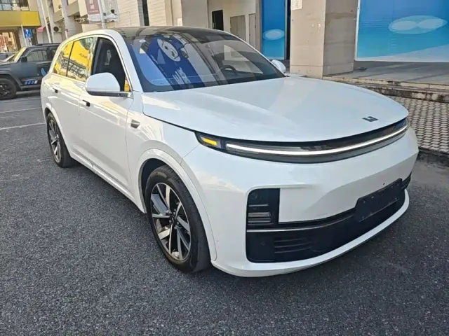Li Auto L7 — Фото автомобиля 3