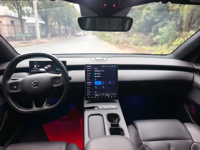 Nio ET5 Touring — Фото автомобиля 5