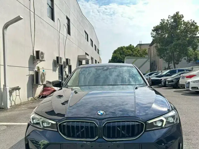 BMW 3 Series — Фото автомобиля 2