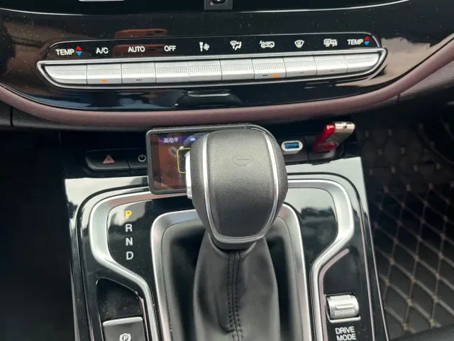 GAC Trumpchi M6 — Фото автомобиля 29