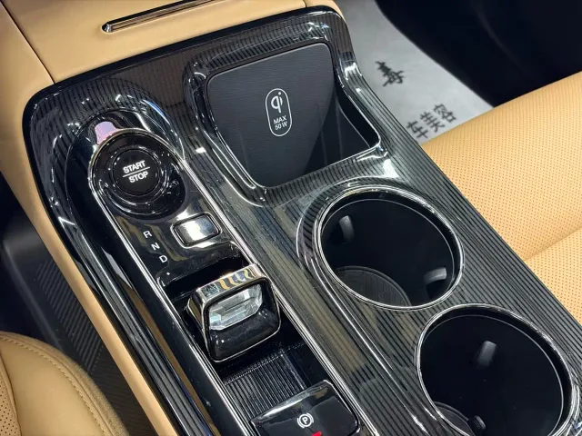 GAC Trumpchi E8 — Фото автомобиля 11
