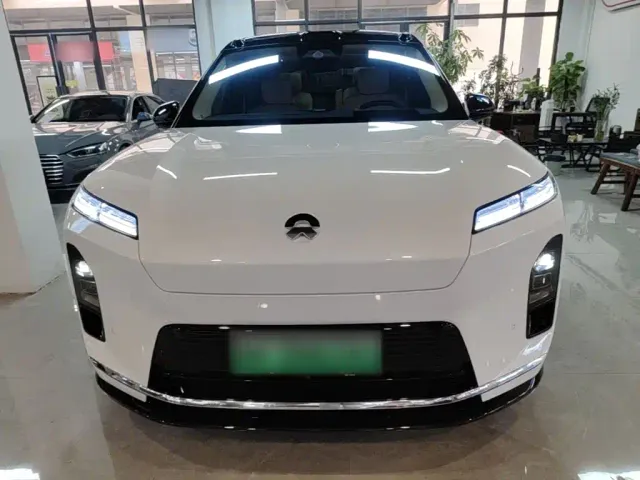 Nio ES8 — Фото автомобиля 2