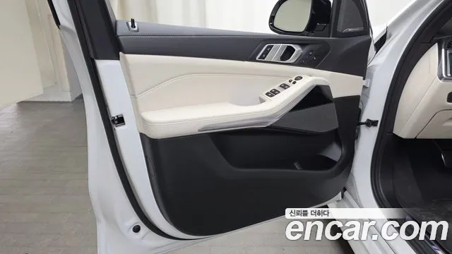 BMW X5 xDrive 40i M Sport — Фото автомобиля 21