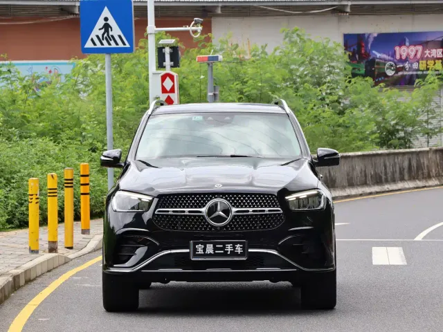 Mercedes-Benz GLE-Class — Фото автомобиля 2