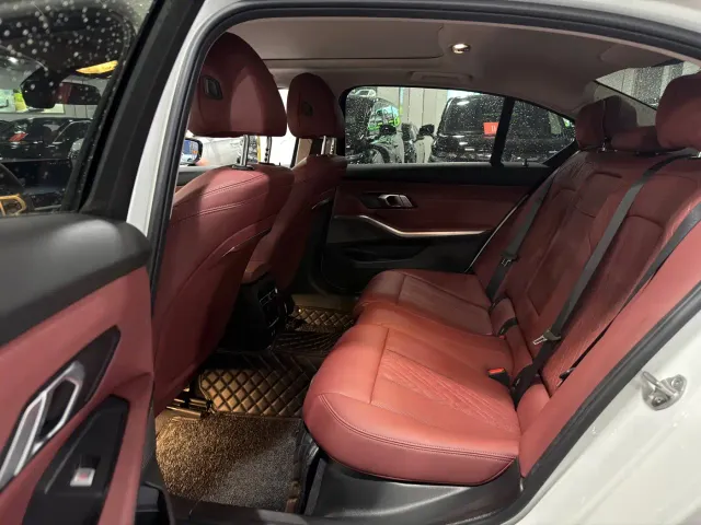 BMW 3 Series — Фото автомобиля 6