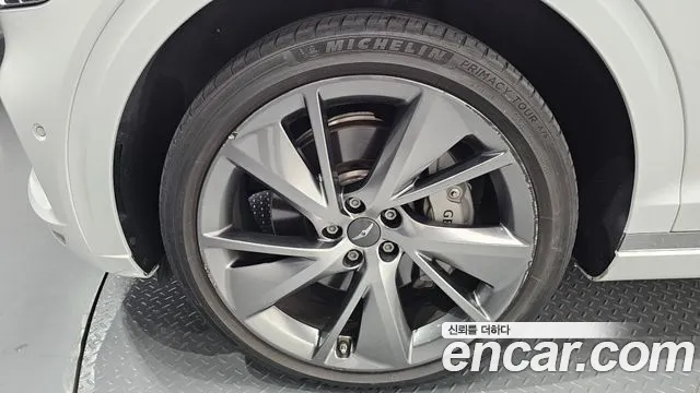 Genesis GV70 2.5T Бензин AWD — Фото автомобиля 5