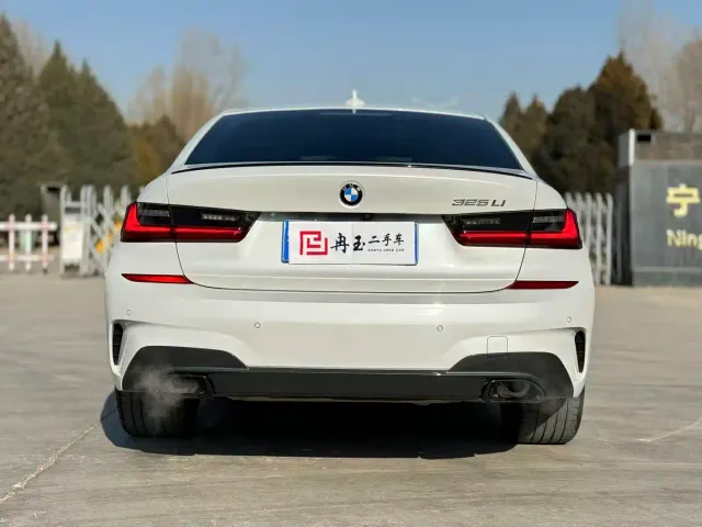 BMW 3 Series — Фото автомобиля 8