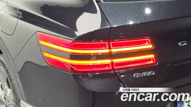 Genesis GV80 — Фото автомобиля 8