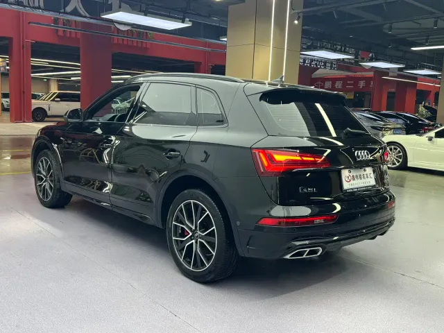Audi Q5L — Фото автомобиля 17