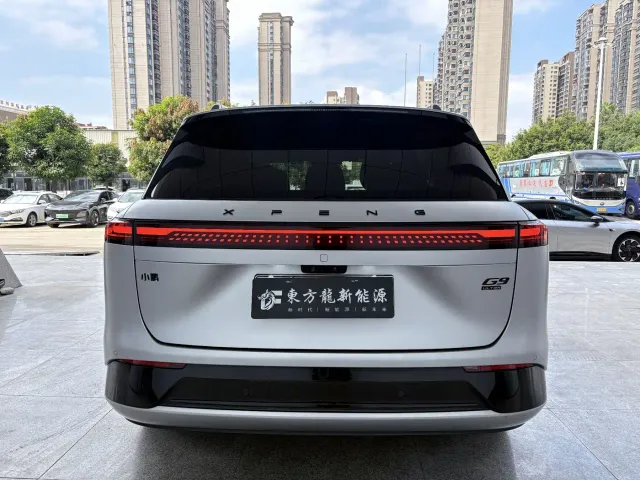 Xpeng G9 — Фото автомобиля 8