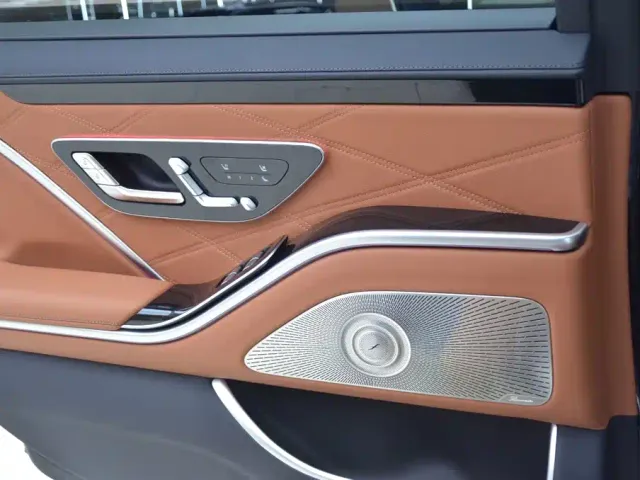 Mercedes-Benz Maybach S-Class — Фото автомобиля 12