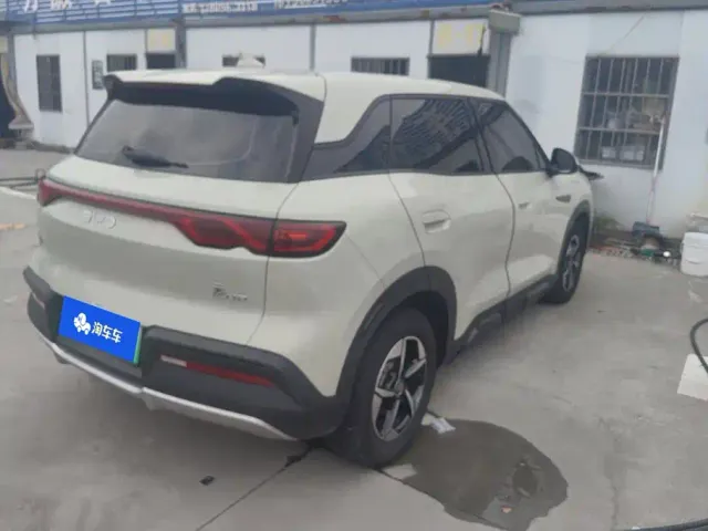 BYD Yuan UP — Фото автомобиля 3