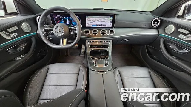 Mercedes-Benz E-Class — Фото автомобиля 7