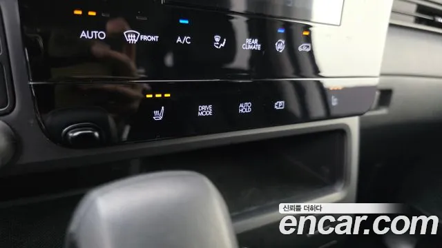 Hyundai Staria Staria 4WD Tourer 9 мест — Фото автомобиля 19