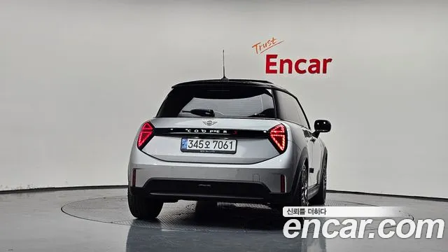 Mini Cooper — Фото автомобиля 3