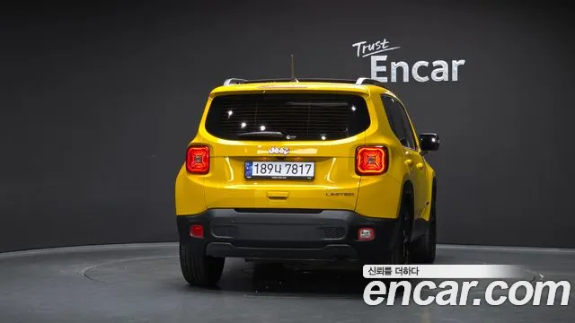 Jeep Renegade — Фото автомобиля 4