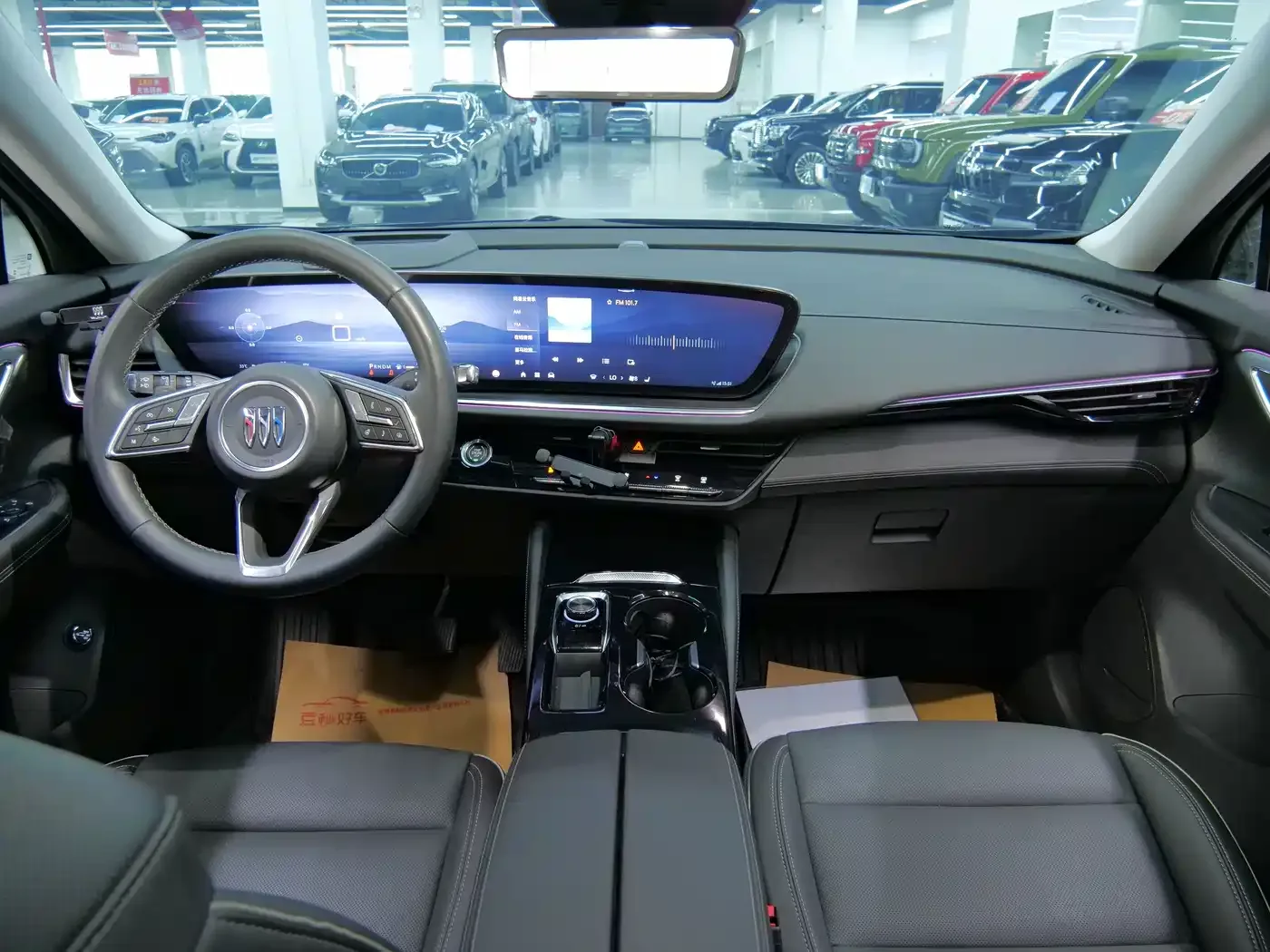 Buick Envision Plus 2024 Envision Plus 28T 2WD Premium Edition — Фото автомобиля 12