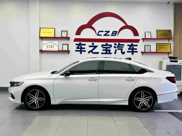 Honda Accord — Фото автомобиля 5