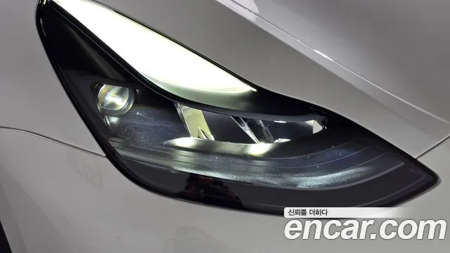 Tesla Model Y — Фото автомобиля 7