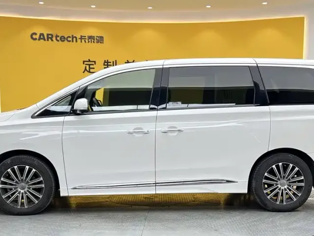 GAC Trumpchi M8 — Фото автомобиля 4