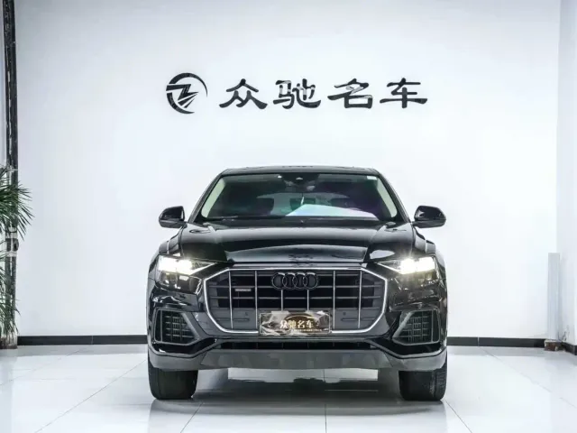 Audi Q8 — Фото автомобиля 2