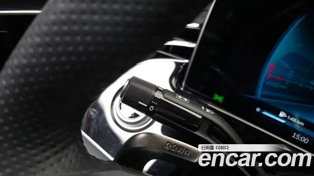 Mercedes-Benz E-Class — Фото автомобиля 24