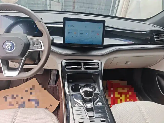 BYD Qin PLUS — Фото автомобиля 12