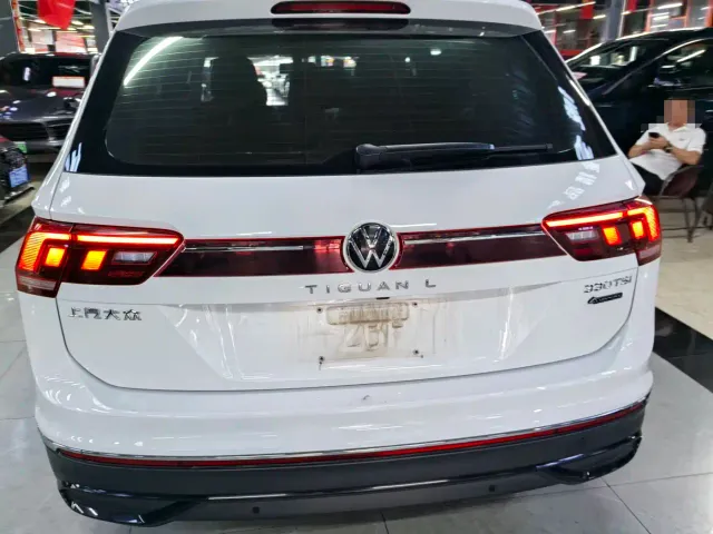 Volkswagen Tiguan L — Фото автомобиля 5