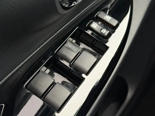 Toyota YARiS L Zhi Xuan — Фото автомобиля 12