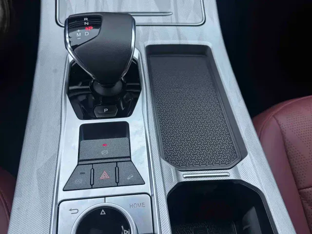 Jetour X70 Plus — Фото автомобиля 13
