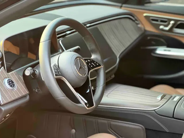 Mercedes-Benz E-Class — Фото автомобиля 15