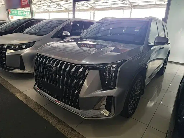 Фотография автомобиля — GAC Trumpchi GS8